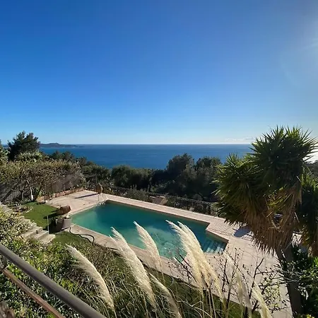 Terracotta - Stunning Sea View & Pool