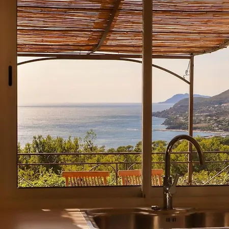 Terracotta - Stunning Sea View & Pool *