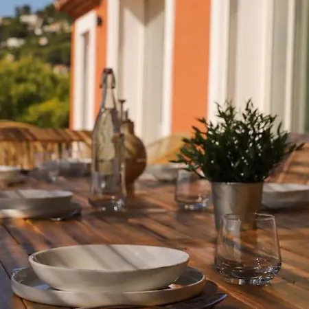 Villa Terracotta - Stunning Sea View & Pool